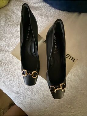 Anne Klein Black Leather Flats with Gold Horsebit Accent